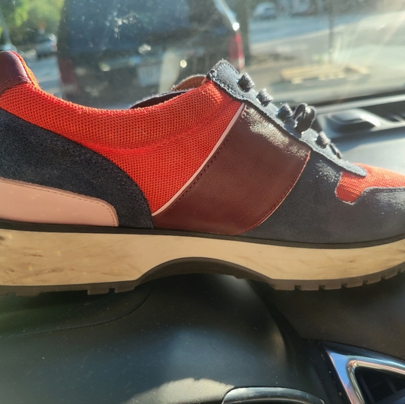 Fendi Sneakers - Picture 6 of 6